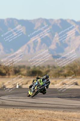 media/Dec-07-2025-CVMA (Sun) [[3e7d2de5dc]]/Race 18-Formula Twins-Formula 40 UL/